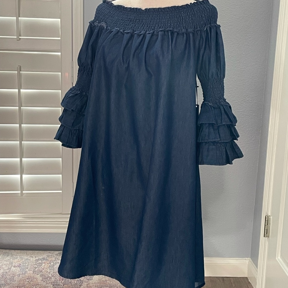 Denim dress. Stylish sleeves and perfect for any season. Comfortable style Orvis